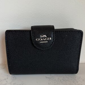 ❣️Coach Leather Mini Wallet ❣️